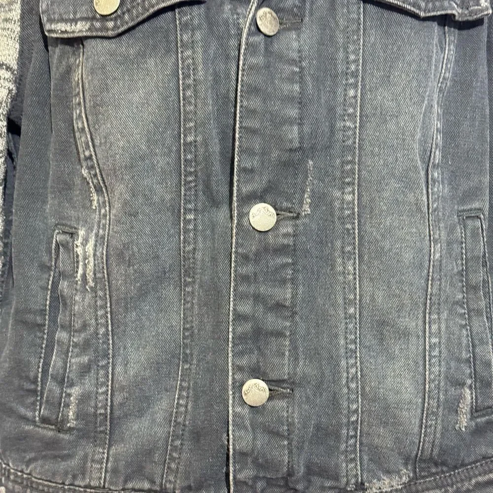 Free People Black Distressed Denim Jacket with‎ Knit Sleeves size M - Picture 3 of 10